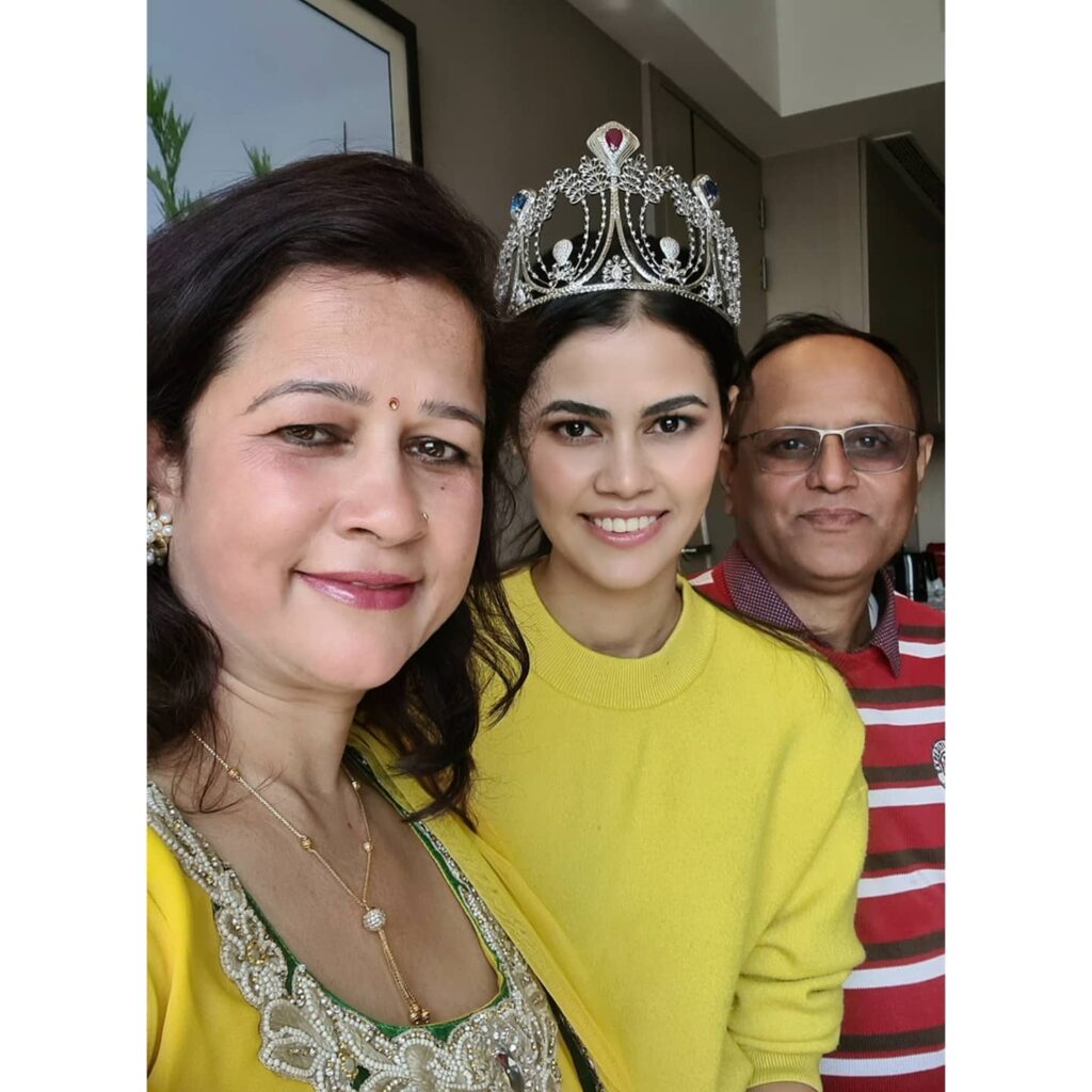 Anshika Sharma (Miss Universe Nepal) Biography, Age, Height, Boyfriend, Photos, Facts, Instagram, TikTok