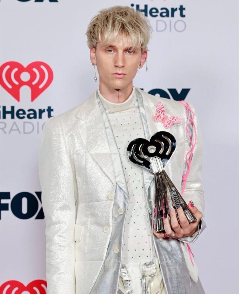 Machine Gun Kelly Biography, Songs, Age, Height, Wife, Girlfriend ...