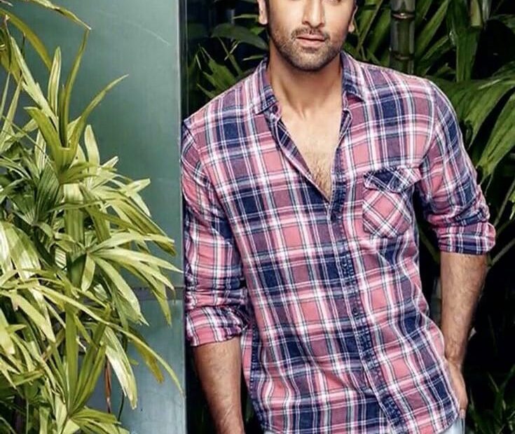 Ranbir Kapoor Biography, Movies, Girlfriend, Age, Height, Education, Family, Net Worth, Facts, Awards