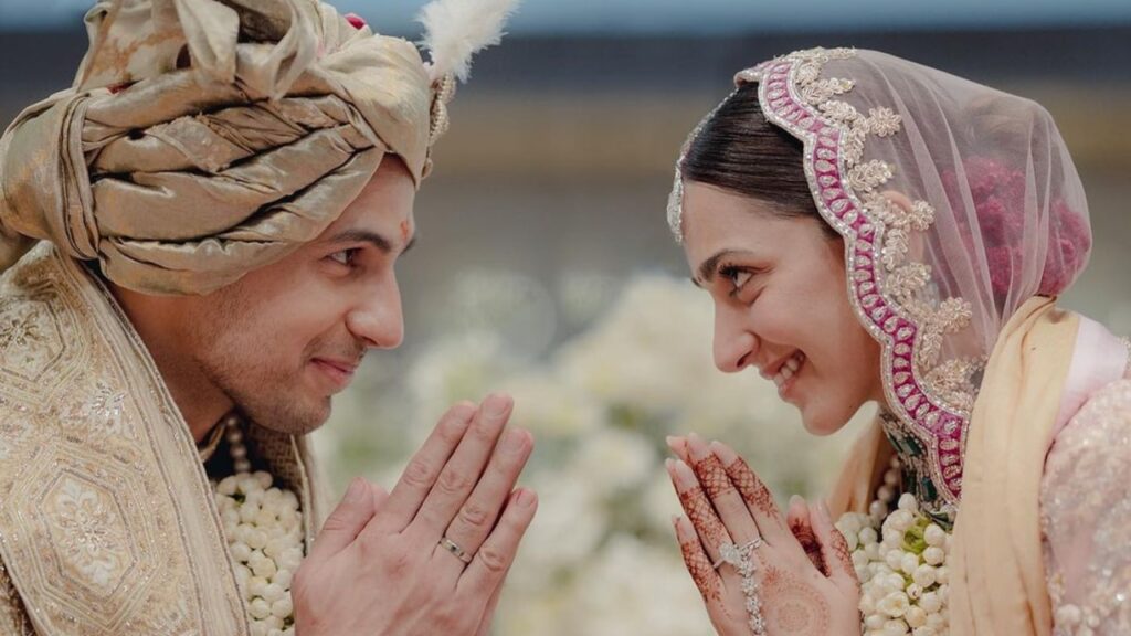 Read more about the article Sidharth Malhotra-Kiara Advani wedding Live Updates: The first photos from Sid-Kiara’s wedding are here!