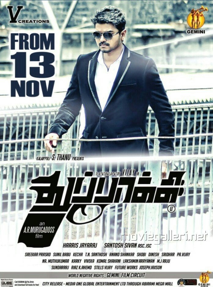 Thuppakki Movie Poster
