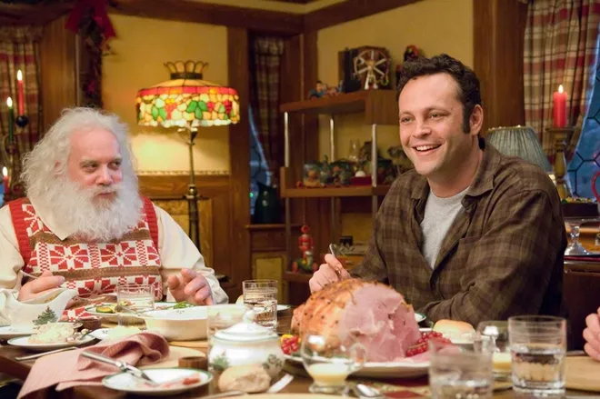 23 Best Christmas Movies on Hulu To Stream This Season 12 Fred Claus Movie Poster (2007)