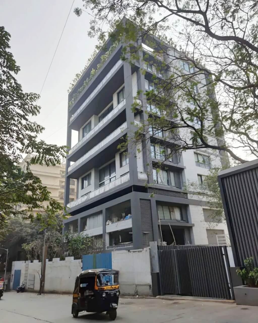 Ranbir Kapoor & Alia Bhatt’s Dream Home Is Ready – Moving In Soon with Baby Raha and Neetu Kapoor! 2 Ranbir Kapoor & Alia Bhatt’s Dream Home Is Ready – Moving In Soon with Baby Raha and Neetu Kapoor!