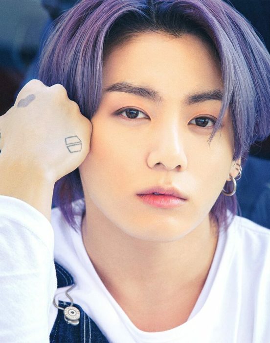 Jungkook (BTS) Biography, Facts, Age, Height, Songs, Girlfriend, Family, Education, Net Worth, Photos, Videos