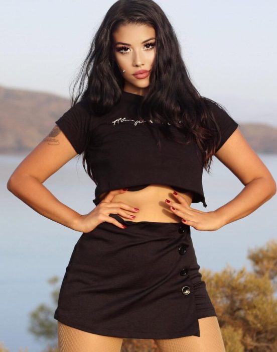 Tugce Hasimoglu Biography, Songs, Facts, Age, Height, Boyfriend, Family, Education